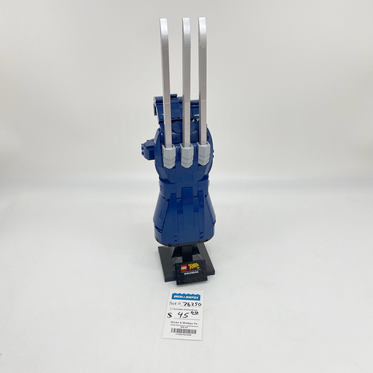 76250 Wolverine's Adamantium Claws (U) product image 1, provided for visual reference and product detail review