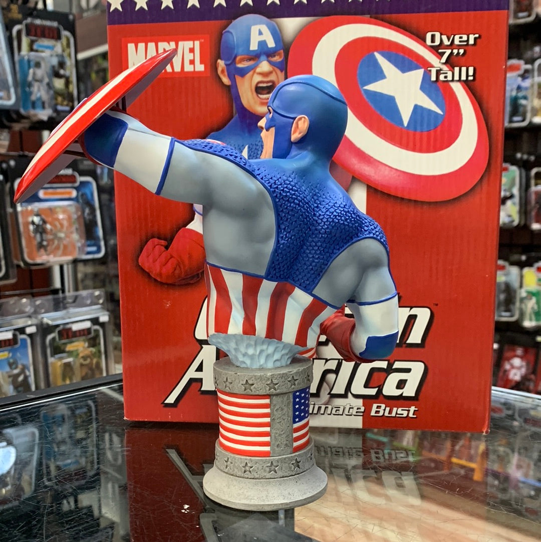 Captain America Ultimate Bust (Marvel, Diamond Select) Open Box product image 3, provided for visual reference and product