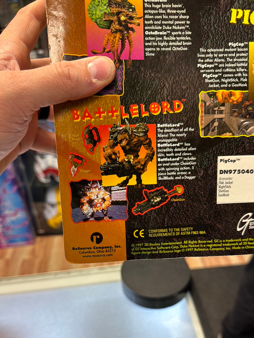 Pigcop (Vintage Duke Nukem, ReSaurus) SEALED product image 18, provided for visual reference and product detail review