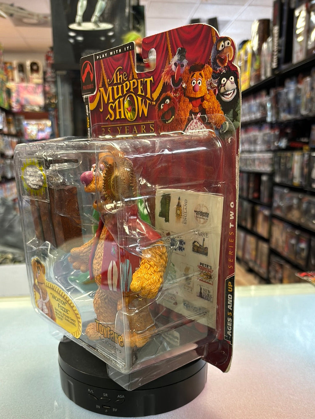 ”Vacation” Fozzie 1115 (Vintage Muppets Show 25 Years, Palisades) SEALED product image 4, provided for visual reference and
