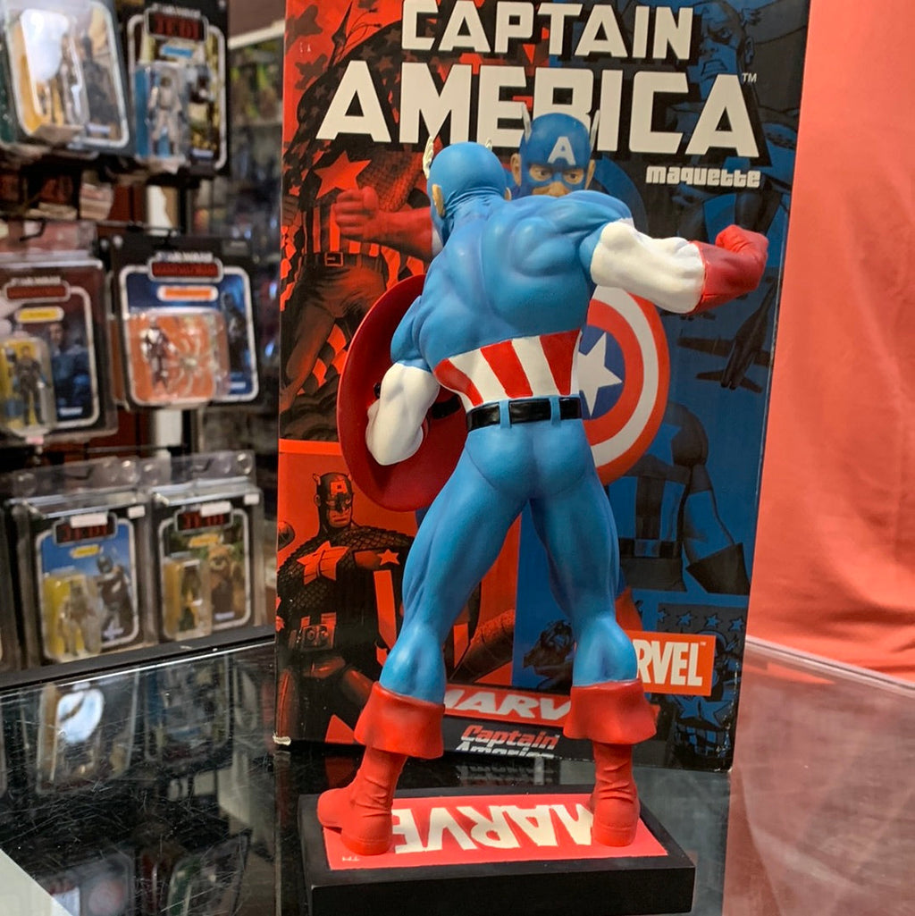 Captain America (Marvel, Diamond Select) Open Box product image 4, provided for visual reference and product detail review
