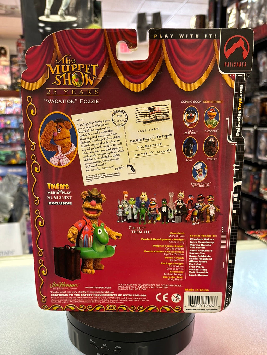 ”Vacation” Fozzie 1115 (Vintage Muppets Show 25 Years, Palisades) SEALED product image 3, provided for visual reference and