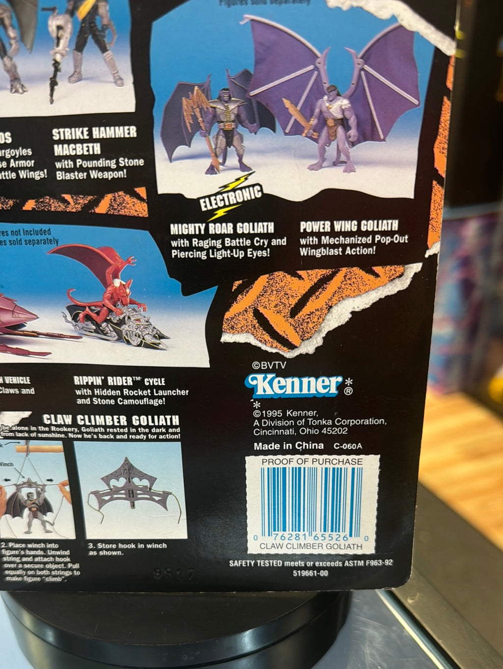 Claw Climber Goliath 0564 (Vintage Gargoyles, Playmates) SEALED product image 13, provided for visual reference and product