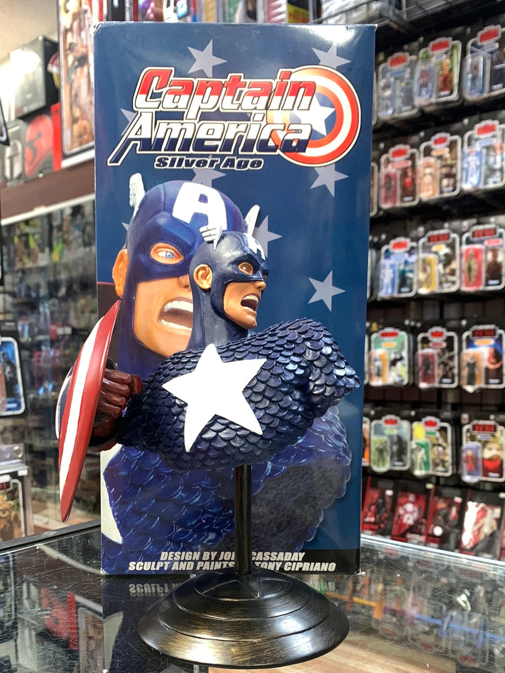 Captain American Silver Age Sculpture (Marvel, Dynamic Forces)Open Box product image 1, provided for visual reference and