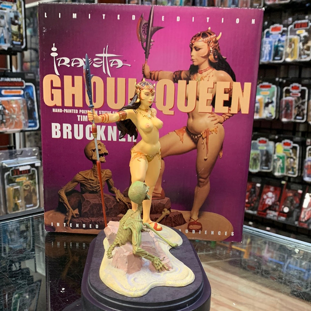 Ghoul Queen Statue (National Lampoon, Spectrum Design)Open Box product image 4, provided for visual reference and product