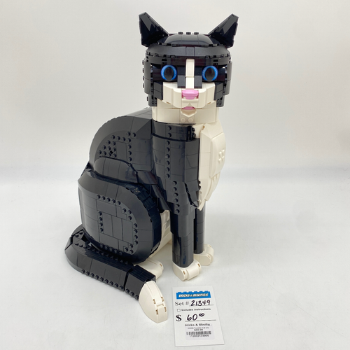 21349 Tuxedo Cat (U) product image 1, provided for visual reference and product detail review