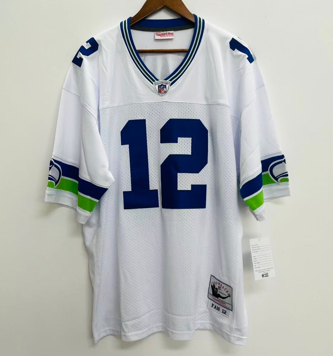 Seattle Seahawks 12 FAN Official NFL Jersey Mitchell & Ness product image 2