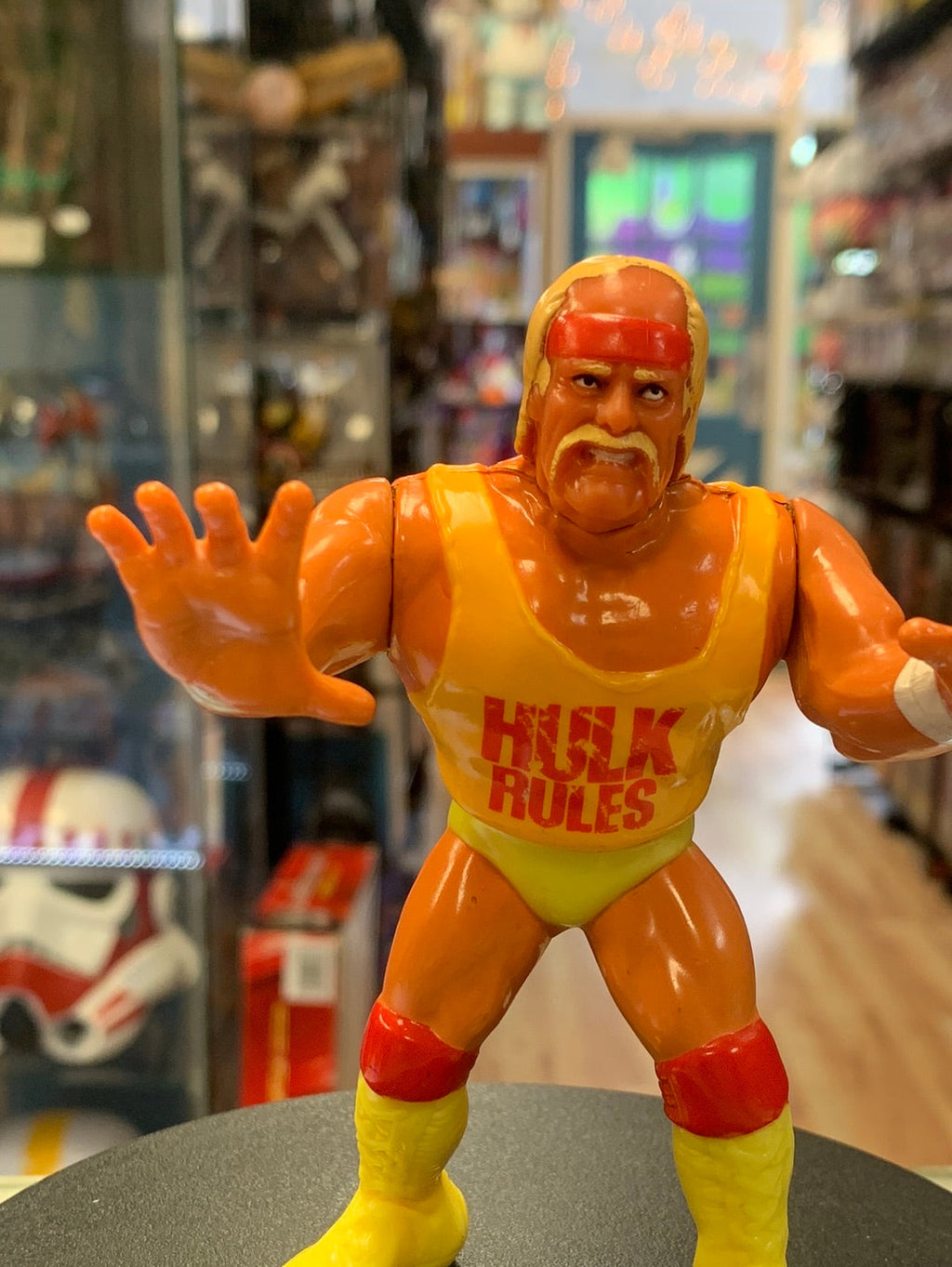 Body Slamming Hulk Hogan 0848 (Vintagw WWF WWE, Hasbro) product image 2, provided for visual reference and product detail