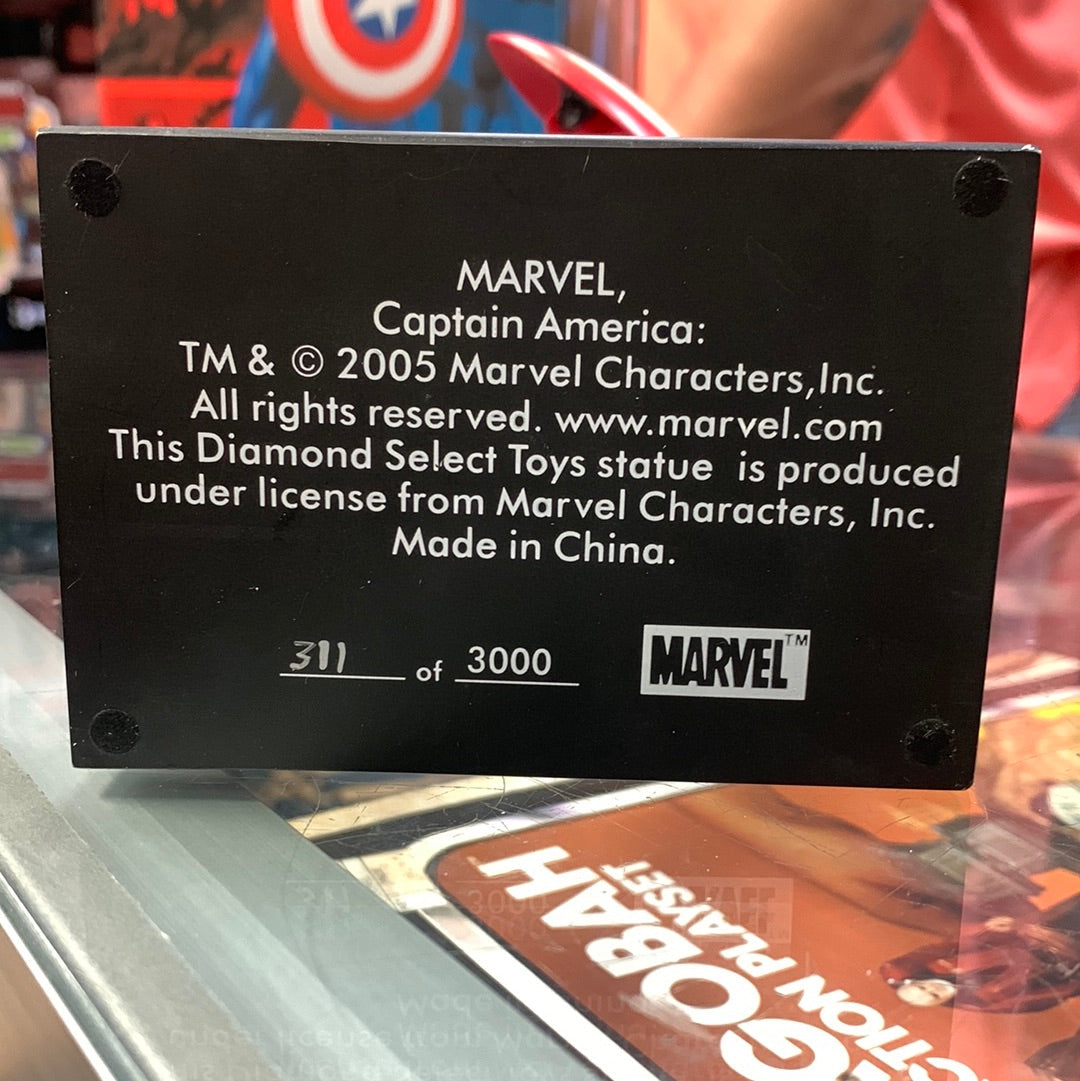 Captain America (Marvel, Diamond Select) Open Box product image 7, provided for visual reference and product detail review