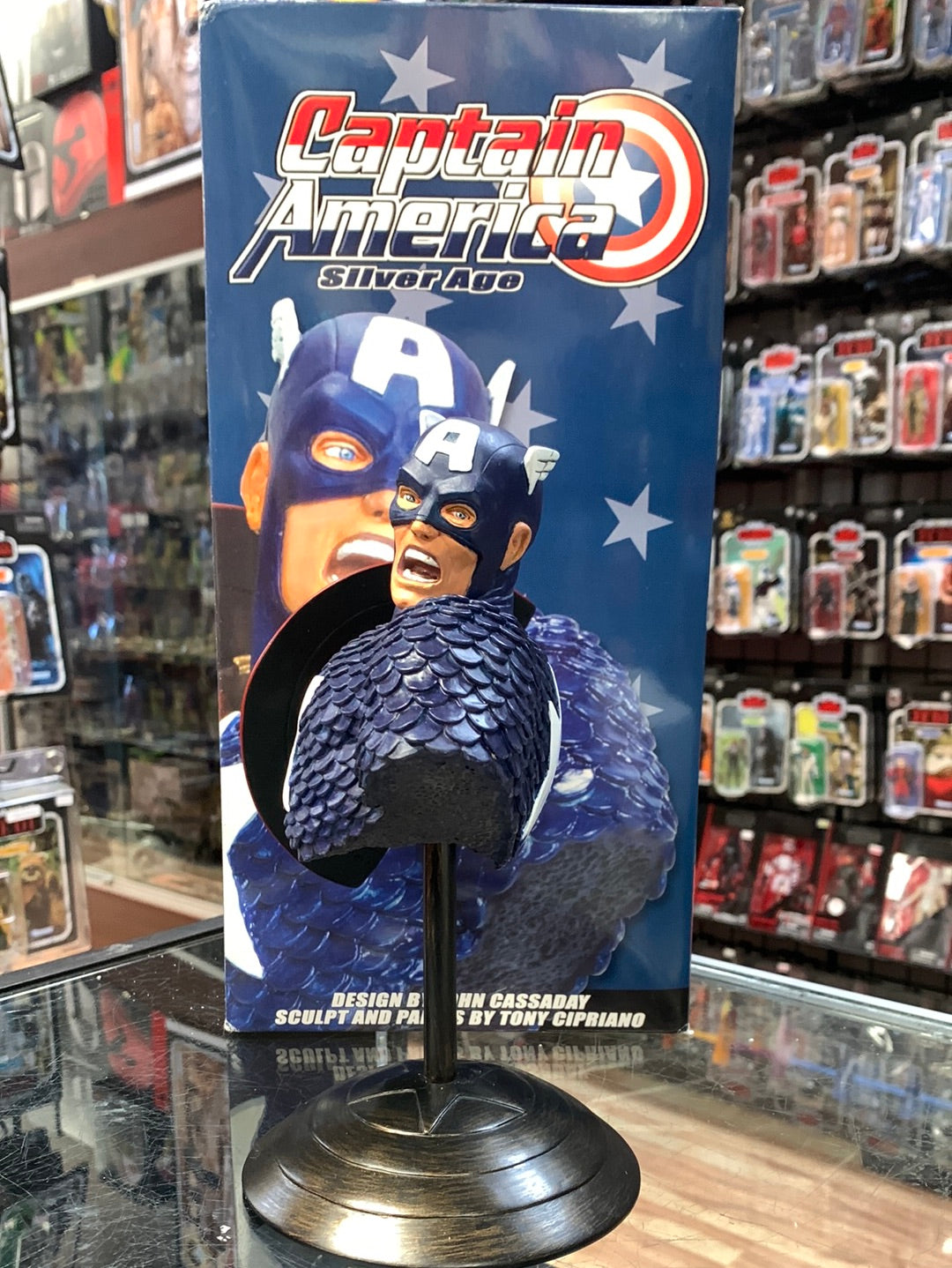 Captain American Silver Age Sculpture (Marvel, Dynamic Forces)Open Box product image 3, provided for visual reference and