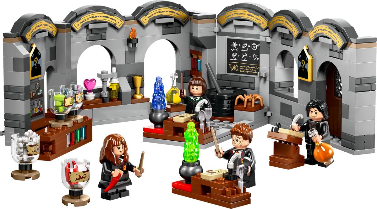 76431 Hogwarts Castle: Potions Class product image 2, provided for visual reference and product detail review