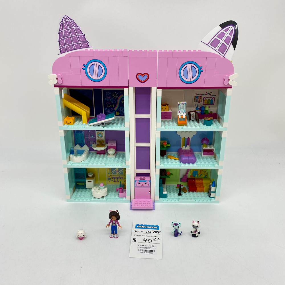 10788 Gabby's Dollhouse (U)