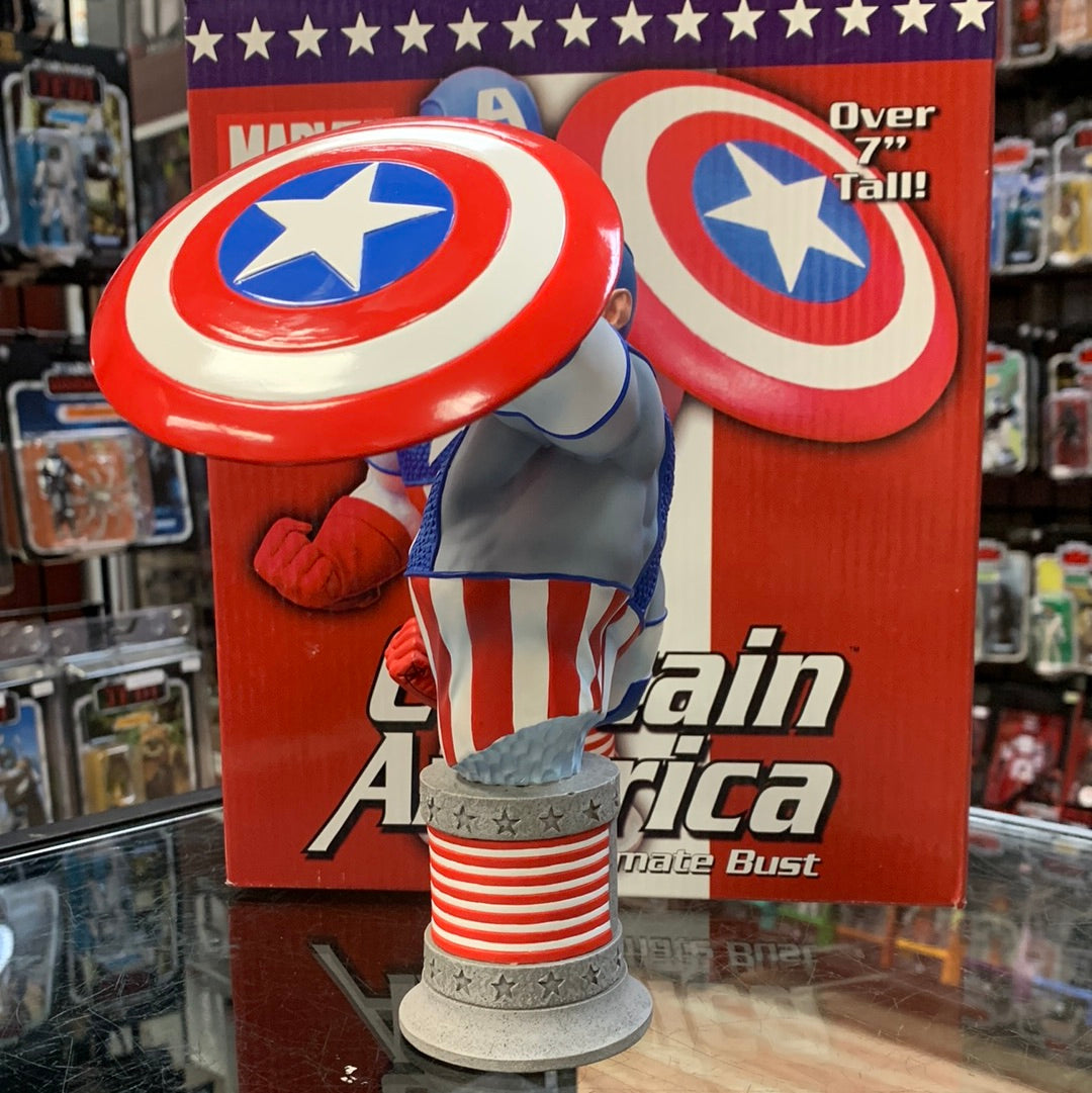 Captain America Ultimate Bust (Marvel, Diamond Select) Open Box product image 2, provided for visual reference and product