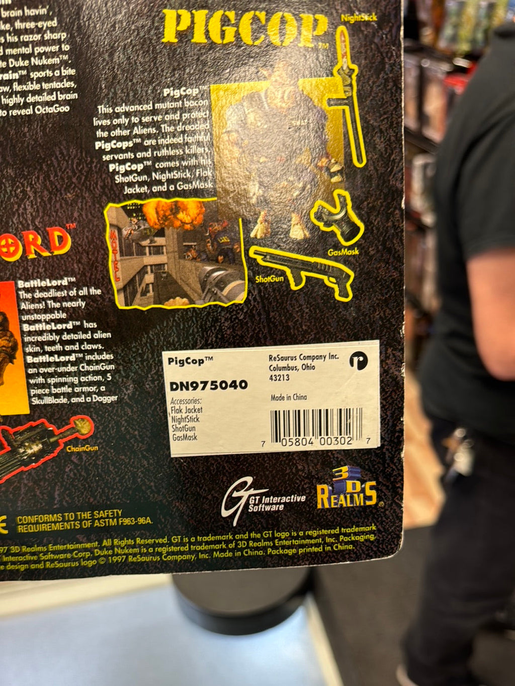 Pigcop (Vintage Duke Nukem, ReSaurus) SEALED product image 17, provided for visual reference and product detail review