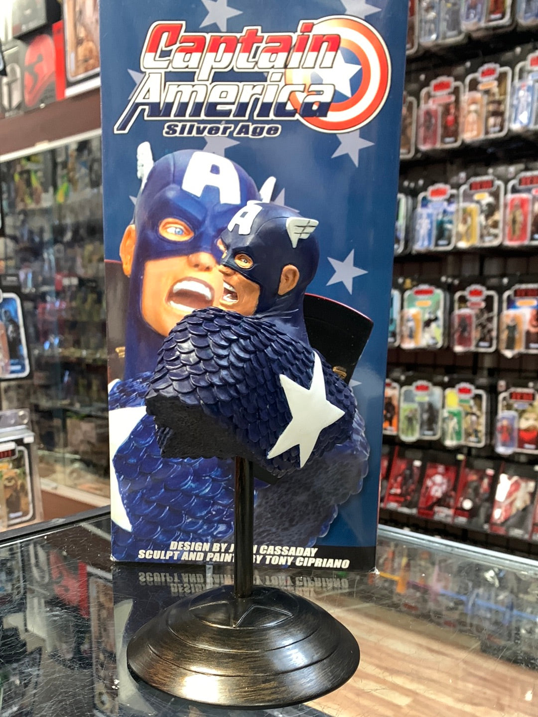 Captain American Silver Age Sculpture (Marvel, Dynamic Forces)Open Box product image 4, provided for visual reference and