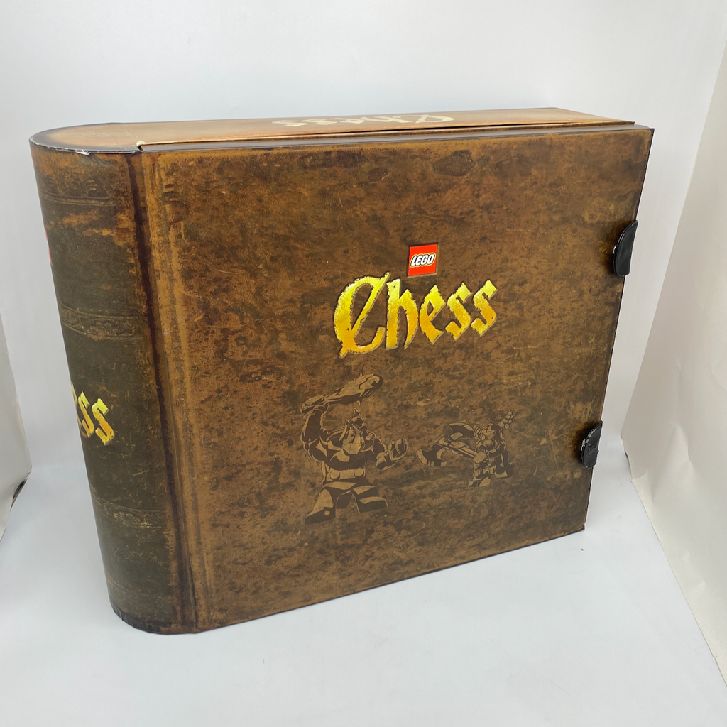 852293 Fantasy Era Castle Giant Chess Set (U) product image 2, provided for visual reference and product detail review
