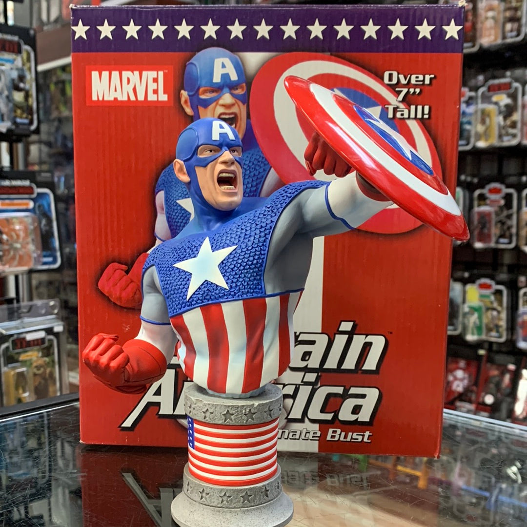 Captain America Ultimate Bust (Marvel, Diamond Select) Open Box product image 1, provided for visual reference and product