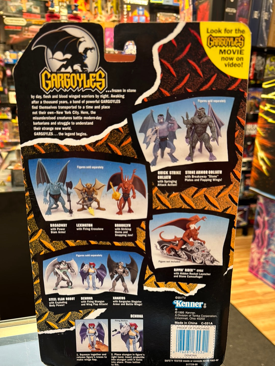 Demona 0556 (Vintage Gargoyles, Playmates) SEALED product image 8, provided for visual reference and product detail review
