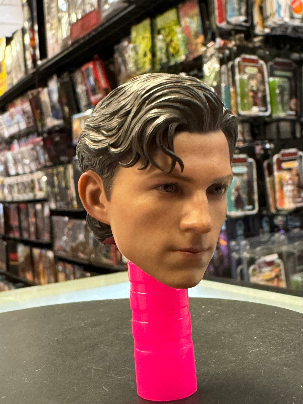 Tom Holland Head Sculpt 1/6 Scale (Spider-Man, Present Toys) product image 3, provided for visual reference and product