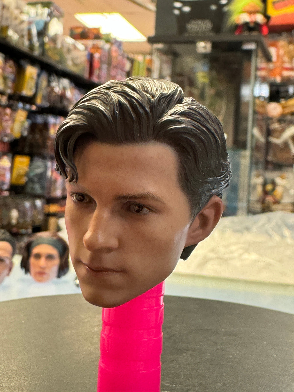 Tom Holland Head Sculpt 1/6 Scale (Spider-Man, Present Toys) product image 4, provided for visual reference and product