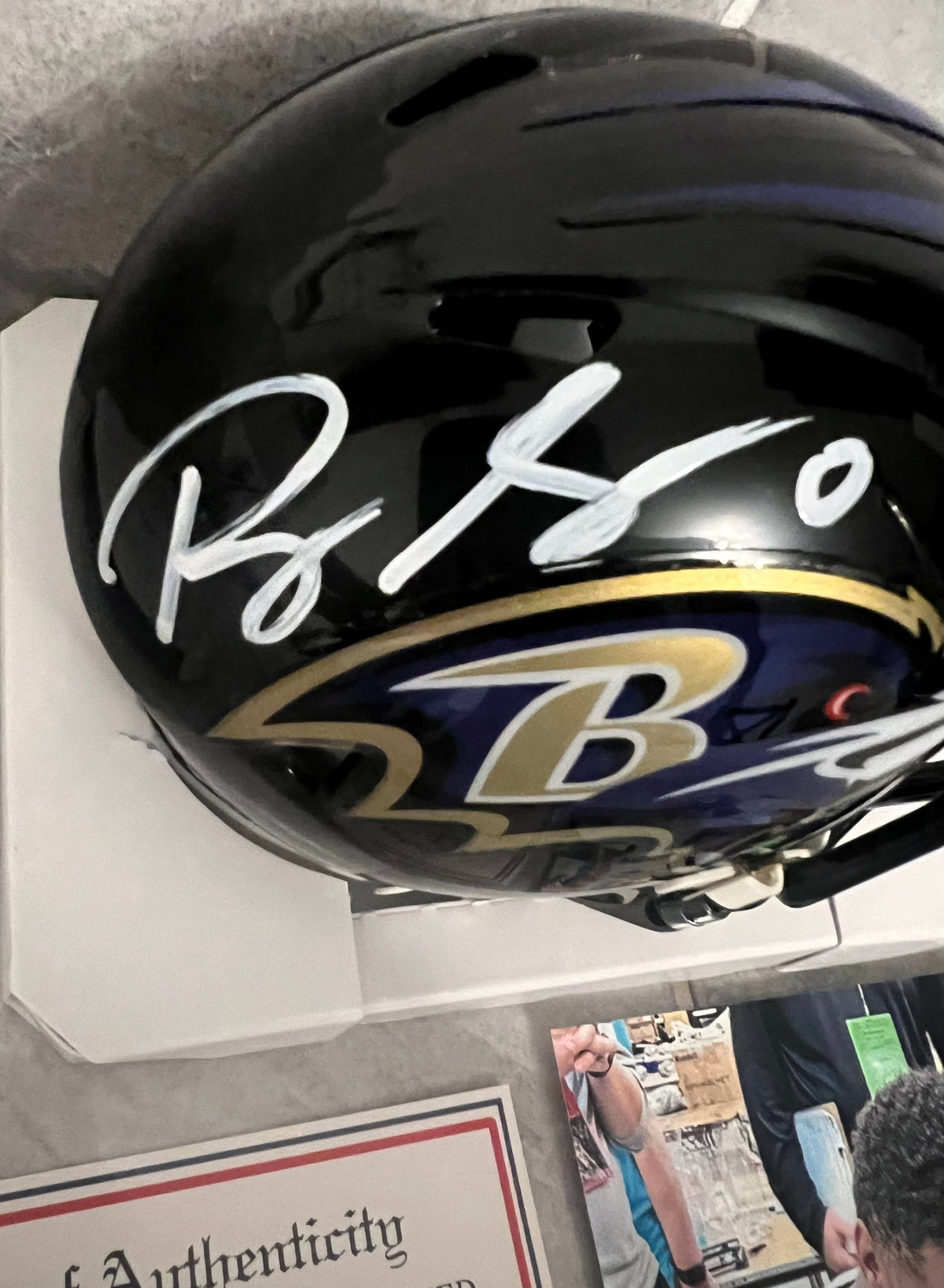 Roquan Smith Autographed Baltimore Ravens Mini Helmet with product image 2