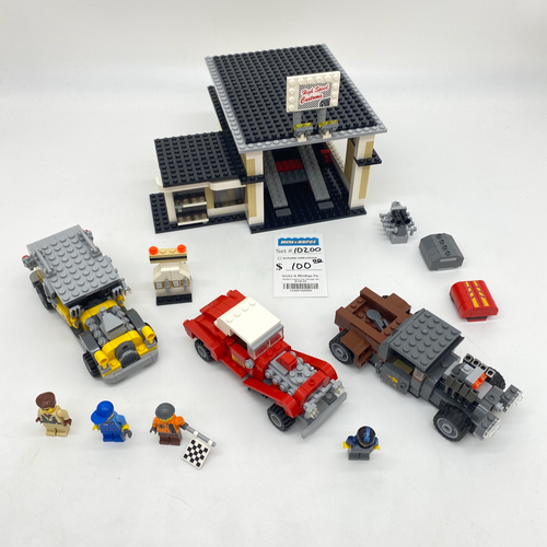 10200 Custom Car Garage (U) product image 1, provided for visual reference and product detail review
