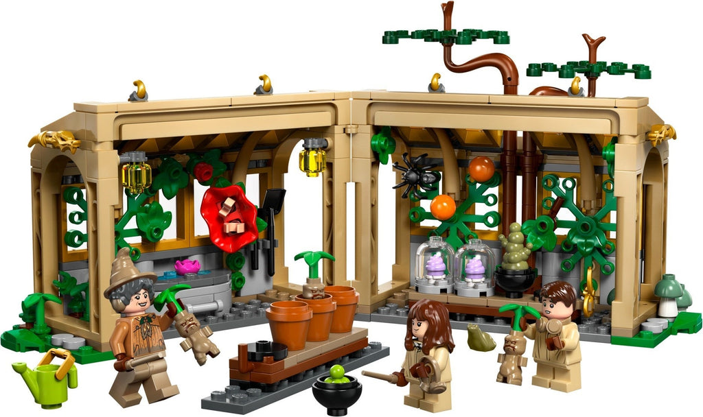 76445 Hogwarts Castle: Herbology Class product image 3, provided for visual reference and product detail review